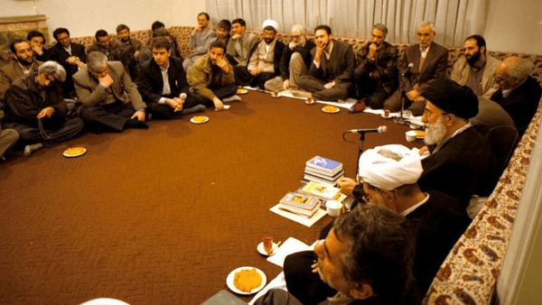 شاعری که دل رهبری به او خوش بود