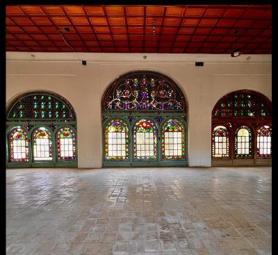 تصاویر خیره کننده از عمارت خسروآباد در شهر سنندج / عکس