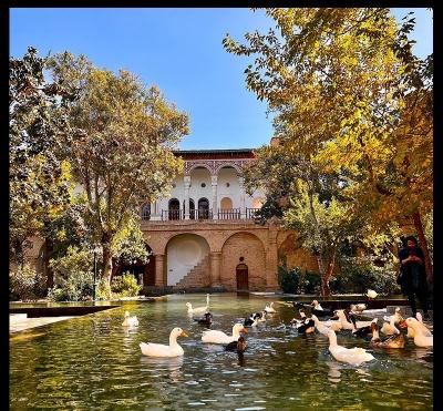 تصاویر خیره کننده از عمارت خسروآباد در شهر سنندج / عکس