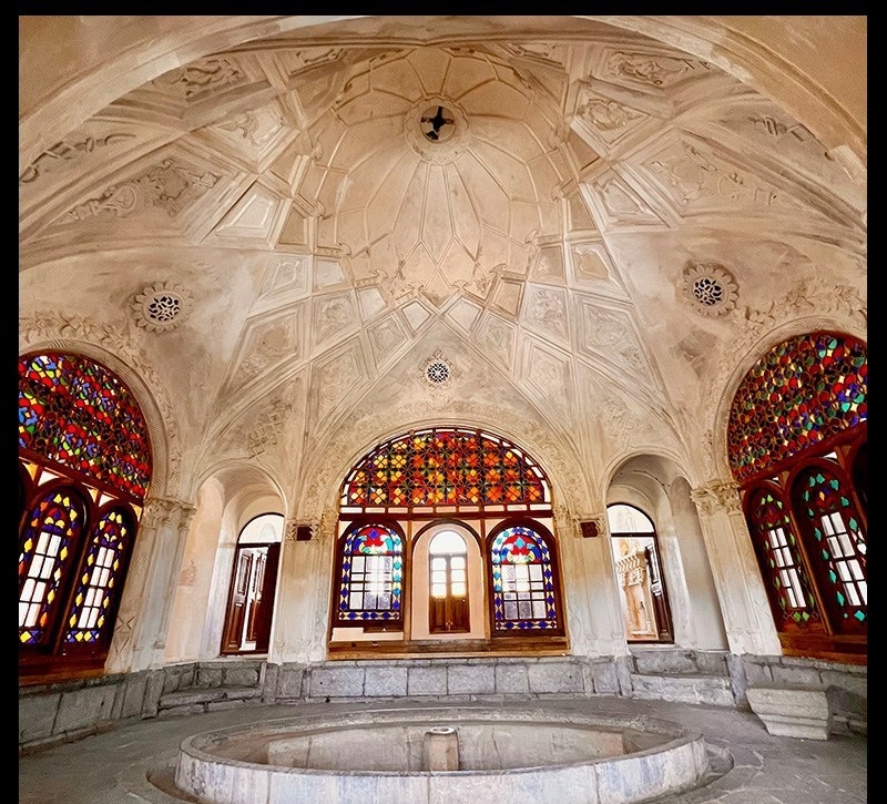 تصاویر خیره کننده از عمارت خسروآباد در شهر سنندج / عکس