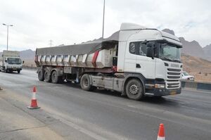 توقیف تریلی ولوو با رانندگی نوجوان ۱۴ ساله در محور همدان