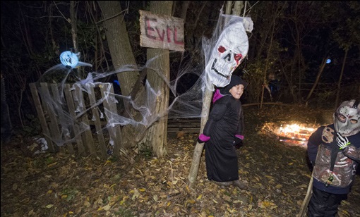 نفوذ جشن‌های بیگانه و غیرمجاز زیر نقاب گردشگری +فیلم