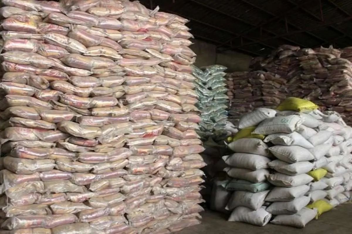 کشف ۲۱۶ تن برنج احتکاری از یک شرکت معروف