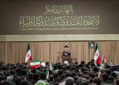 دیدار هزاران دانش‌آموز و دانشجو با رهبر انقلاب /عکس