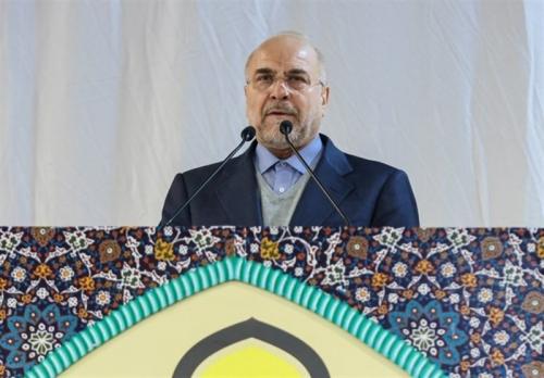  استقلال ایران با هیچ امتیازی معامله نمی‌شود 