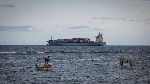 حمله افراد مسلح به یک کشتی ماهیگیری ایرانی