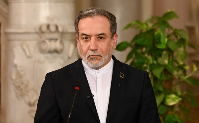 واکنش عراقچی به تمجید ماچادو از جنایات صهیونیست‌ها در غزه