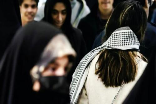  حجاب و دوقطبی‌های به هم چسبیده!