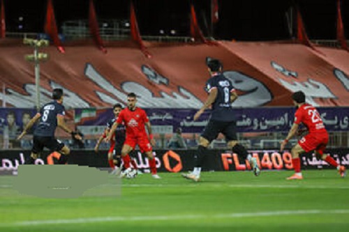 مخالفت پرسپولیس با دربی بدون تماشاگر/ اراک و شیراز گزینه‌های نهایی