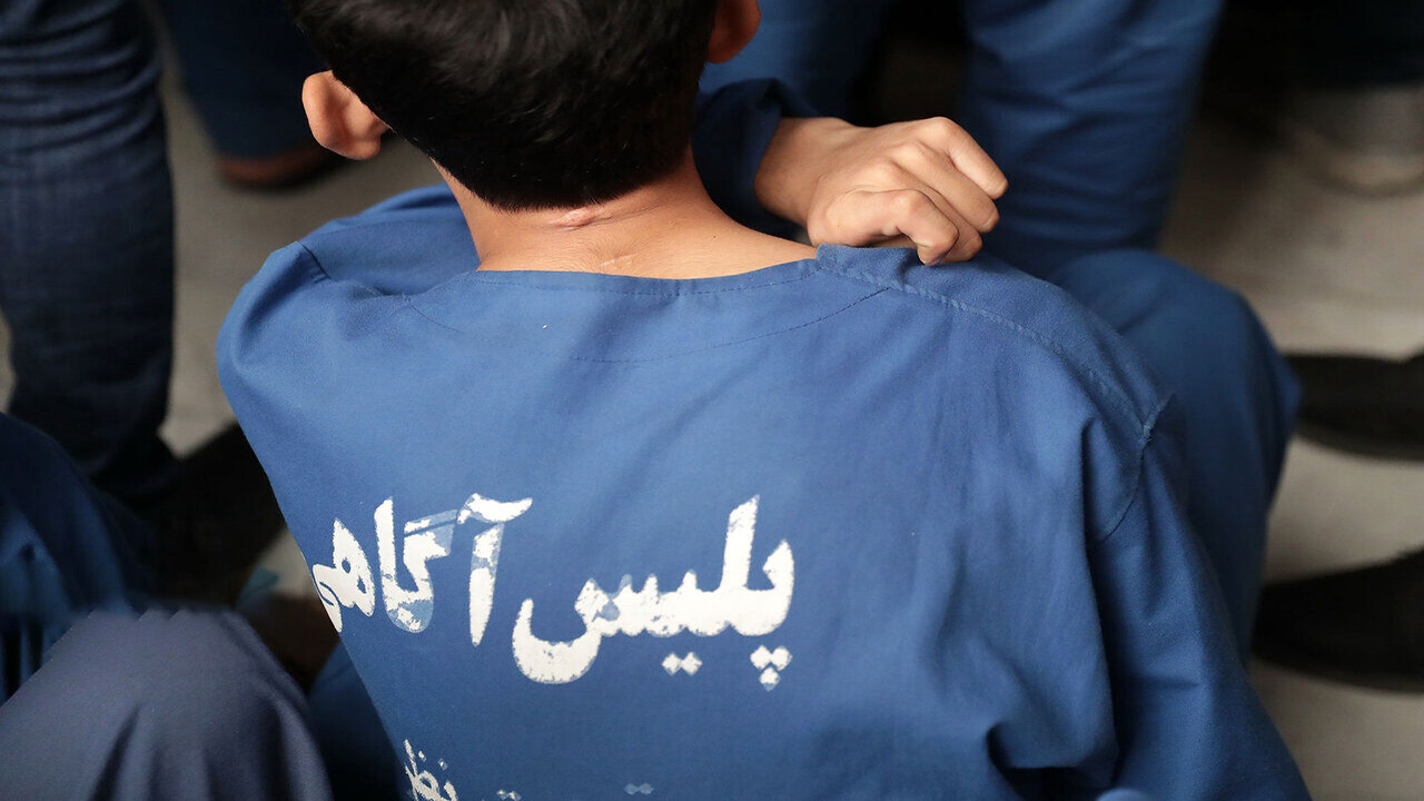 کلاهبردار ۲۵۰ هزار دلاری  دستگیر شد 