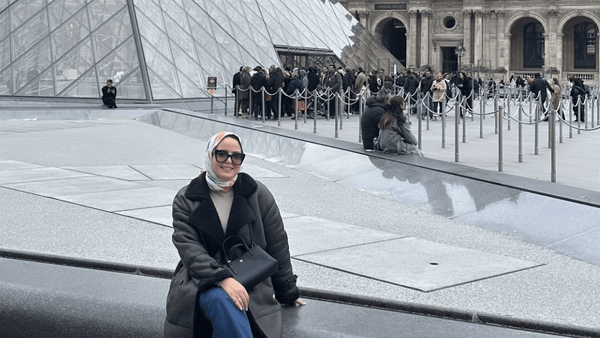 با حجاب بدرخش، حتی در کشوری مخالف روسری