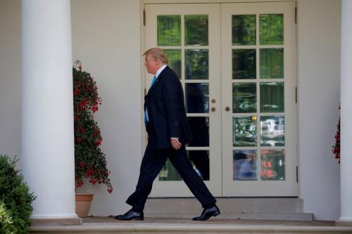  توپ بازی کردن ترامپ با نوه‌اش /فیلم