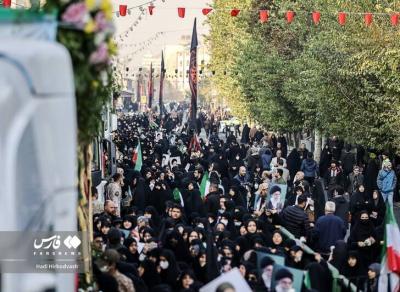 مراسم تشییع پیکر ۱۰۰ شهید گمنام در تهران /عکس