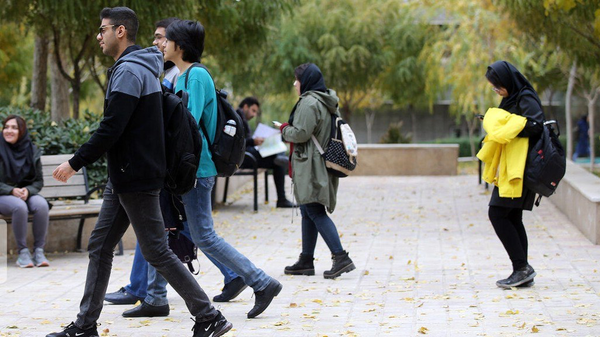 انتقاد استاد امیرکبیر از رفتارهای نامناسب