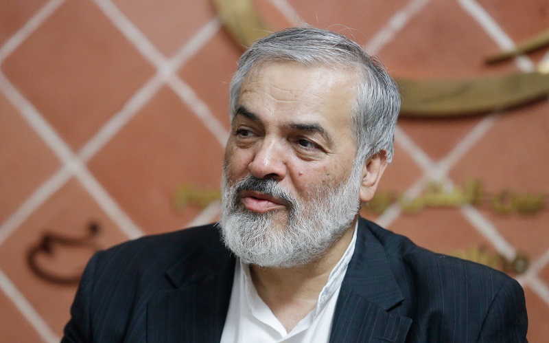 دولت از متخلفان در صندوق ذخیره فرهنگیان حمایت کرد/در دولت و مجلس عزمی برای مبارزه با فساد نمی بینم