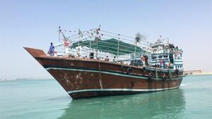 توقیف یک شناور در خلیج فارس+ فیلم