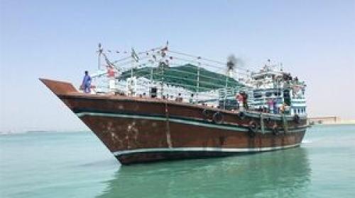 توقیف یک شناور در خلیج فارس+ فیلم