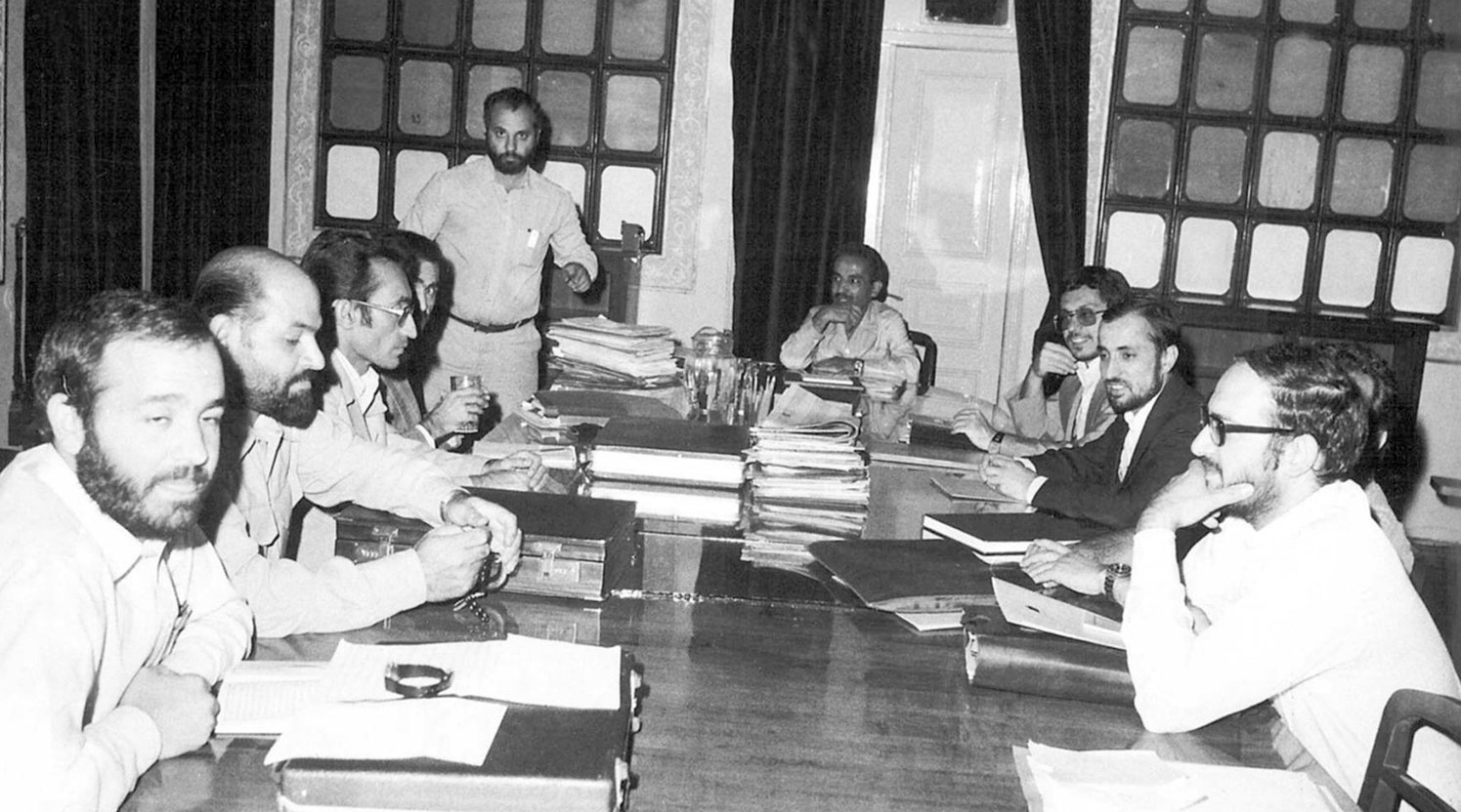 مهندس برقی که از پس از اخذ دکتری از دانشگاه کالیفرنیا در حوزه علمیه ادامه تحصیل داد+عکس