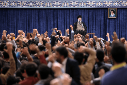  چهار دهه اعتماد رهبر انقلاب به دانشجو و دانشگاه