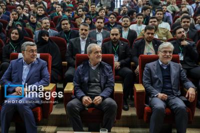 مراسم روز دانشجو باحضوررئیس جمهور