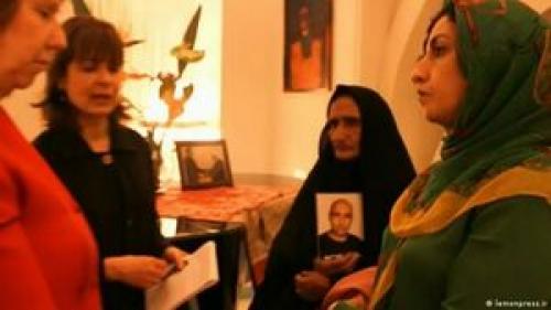 مدیریت اکانت گوهری عشقی توسط منافقین+عکس