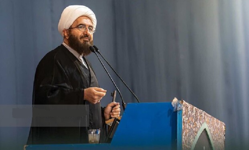  زیست عفیفانه، راز قوام و قوت خانواده و جامعه است