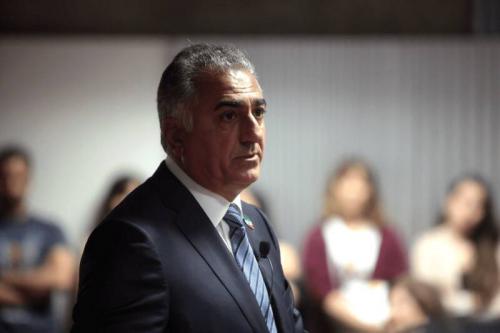 مهره آمریکا و انگلیس برای بازگرداندن استبداد پهلوی/فیلم