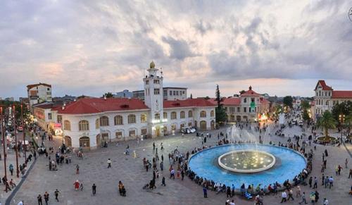  این شهر همواره‌ رنگ و بوی پاییز و گرفت/عکس