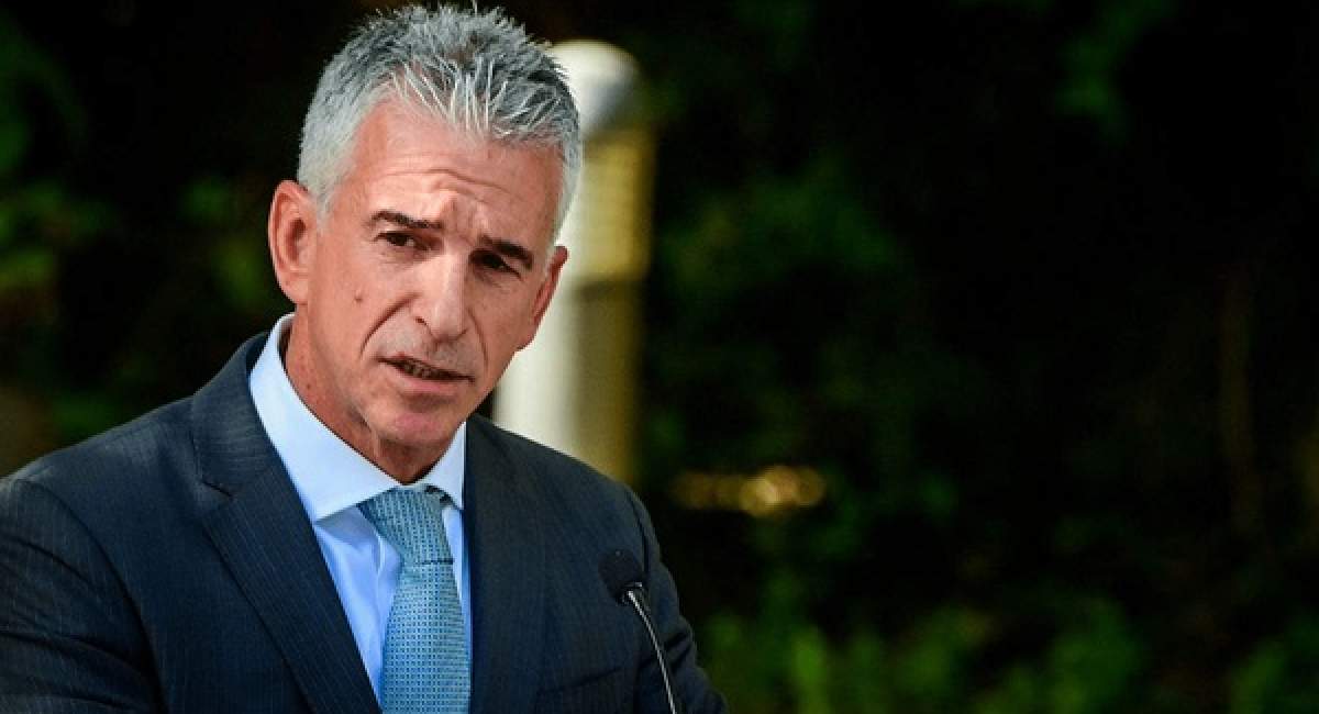 موظفیم نگذاریم ایران برنامه هسته‌ای خود را از سر بگیرد 