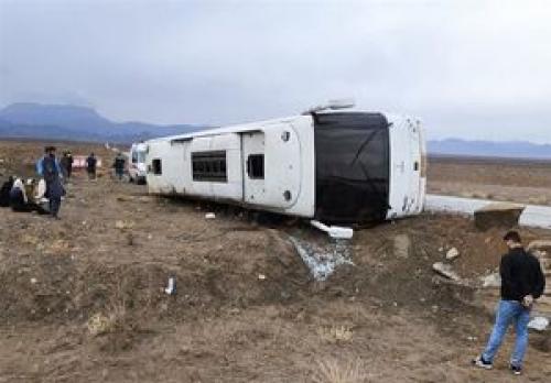 واژگونی ۲ اتوبوس در محور زاهدان ـ بم با ۱۴ کشته و زخمی‌