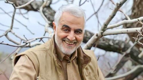 دفاع حاج قاسم از دختر بی‌حجاب در زمان شاه /فیلم