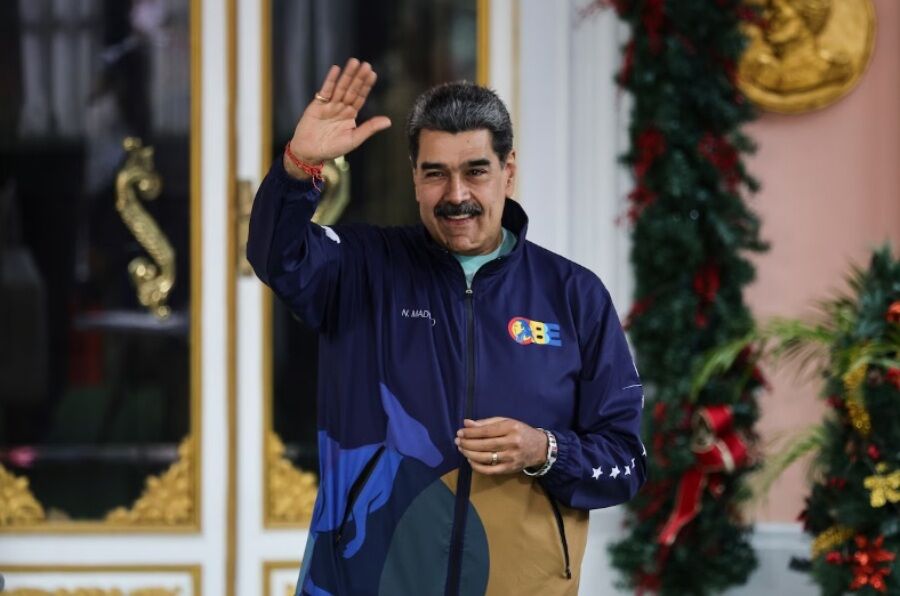  رقص مادورو با یک ربات / فیلم 