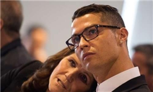 فریم عینک رونالدو دردسر ساز شد+عکس