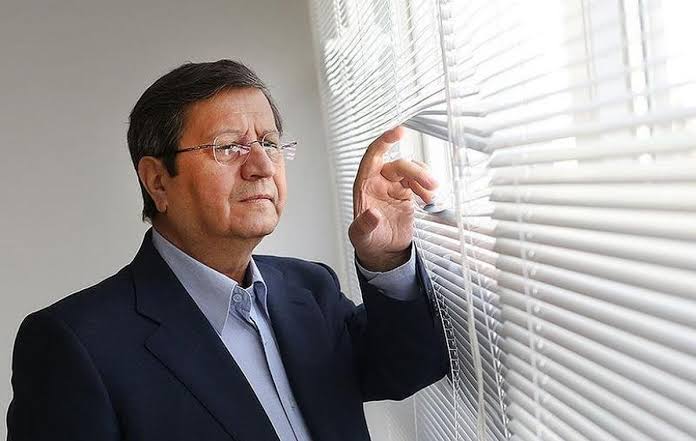 دهن‌کجی آشکار به مجلس؛ بازگشت همتی، تجربه تلخ وزارت و بانک مرکزی را تکرار می‌کند؟