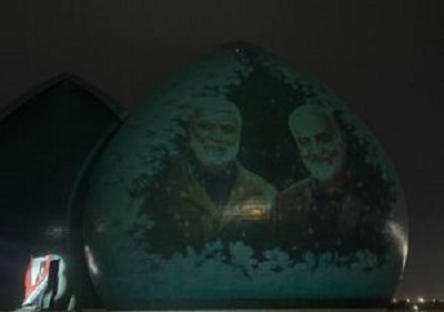 مزیّن شدن «یادمان شهید» در بغداد به تصاویر شهیدان سلیمانی و ابومهدی