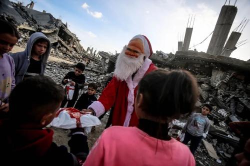 بابانوئل درخرابه های غزه