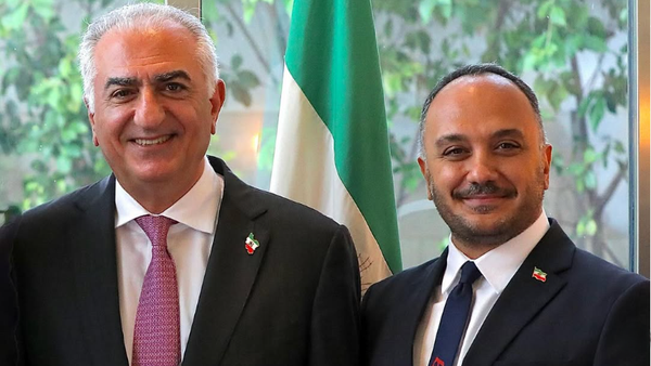 خوش رقصی وطن فروش برای ترامپ