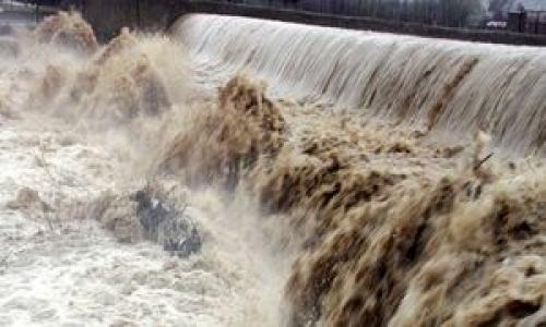 صدور هشدار نارنجی طوفان و موج‌های ۵.۶ متری در شمال