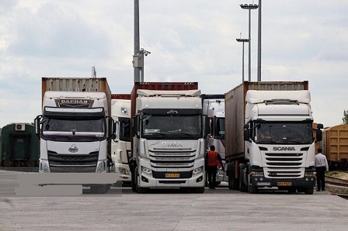 توقف ۴ هزار کامیون در مرز دوغارون تایباد