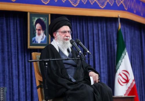 اغتشاش‌گر را باید سر جایش نشاند /قشر بازار و بازاری جزو وفادارترین قشرهای کشور به نظام اسلامی و انقلاب اسلامی است؛ به اسم بازار و بازاری نمی‌توان با جمهوری اسلامی و نظام اسلامی + فیلم