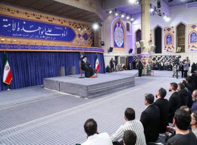 دیداررهبرباخانواده شهدای جنگ 12 روزه