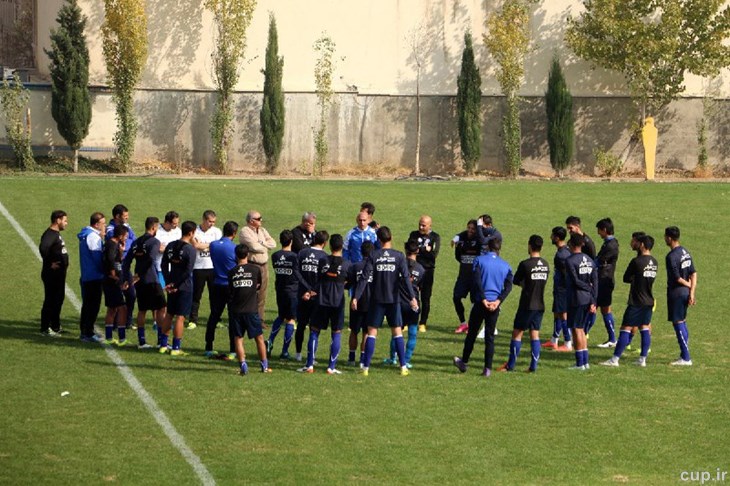 خبر بد به هواداران استقلال و منصوریان:ستاره های استقلال یکی یکی تیم را ترک میکنند!