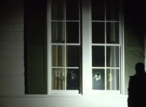  منزل معاون ترامپ هدف حمله قرار گرفت+ فیلم