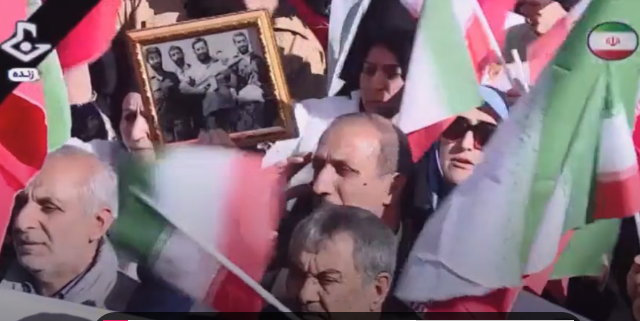 شاهکار مردم ایلام در روز اعتراض با اغتشاش /فیلم