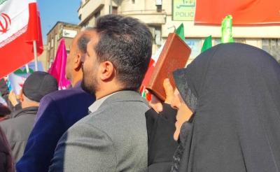 تهرانی‌ها قرآن به دست به میدان آمدند / عکس