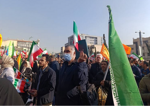 تهرانی‌ها قرآن به دست به میدان آمدند / عکس