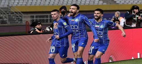  استقلال و تراکتور به مصاف حریفان خود می‌روند.