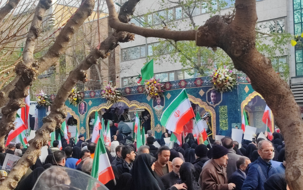 تشییع پیکر شهدای مقاومت ملی در تهران +عکس و فیلم