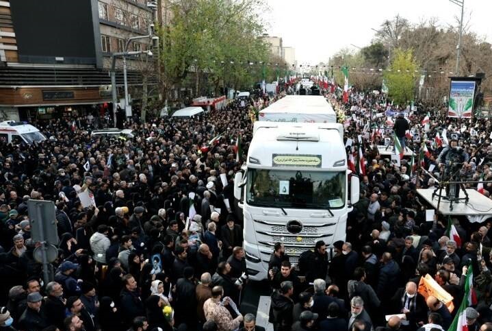 مداحی نریمان پناهی در مراسم تشییع شهدای مقاومت / فیلم