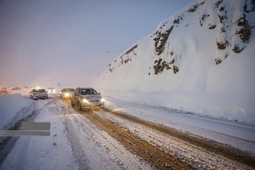 احتمال ریزش سنگ در جاده‌های کوهستانی مازندران/رانندگان احتیاط کنند